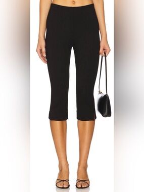 Revolve Cooper Capri Pant in Black Size Medium